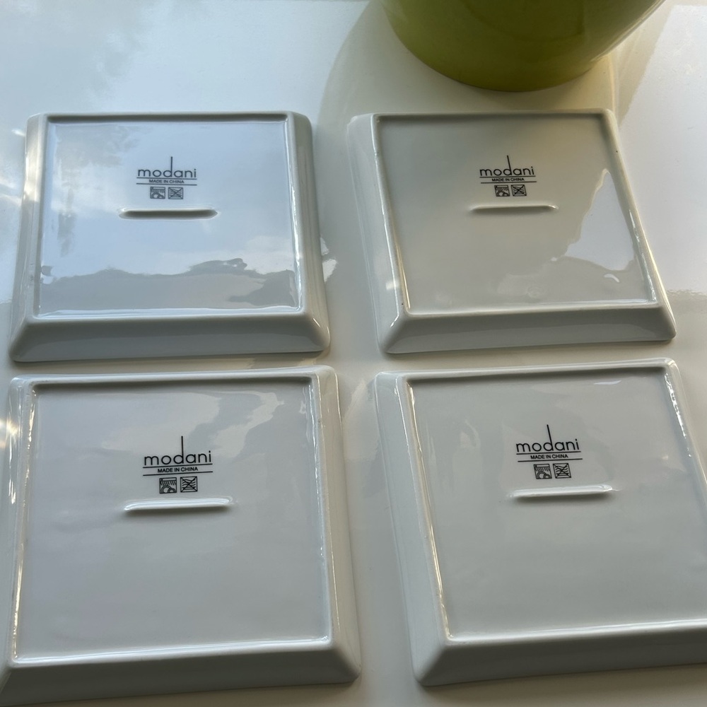 Modani Geometric Patterned Square Plates - Picture 6 of 6